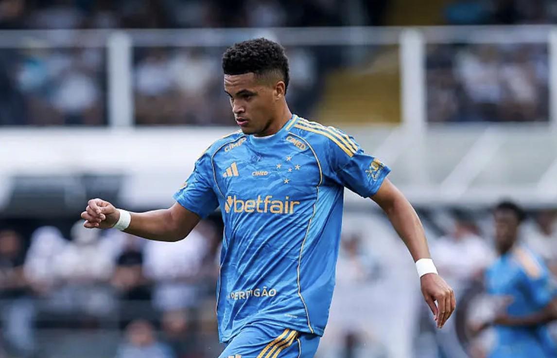 半岛体育官方网站-记者：多特签下普拉特斯的固定费用为700万欧元，分三期支付