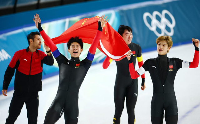 半岛体育官方网站-没能站上领奖台的安踏，却站在米兰冬奥的中心